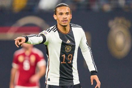 Leroy Sané - Note: 4,0 - Rückte von der linken Seite oft weit mit ins Zentrum ein. Fand dort aber lange überhaupt keine Räume zur Entfaltung. Vor der Pause bis auf einen Gewaltschuss komplett ohne gelungene Aktionen (27.). Wurde später zielstrebiger. Hätte zweimal fast den Ausgleich erzielt (51., 69.). Immerhin stimmte in der zweiten Hälfte der Einsatz.