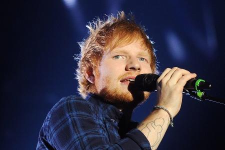 Überraschungsauftritt: Ed Sheeran singt auf Frankfurter Oktoberfest