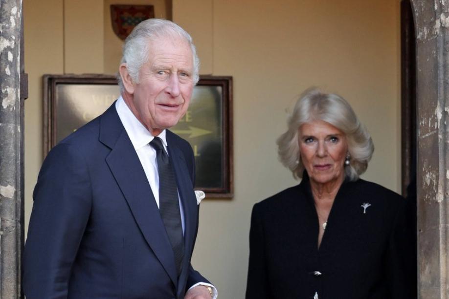 König Charles III. besucht mit Camilla Gottesdienst in Schottland