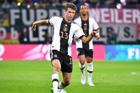 Thomas Müller (ab 79.) - ohne Bewertung - Kam in der hektischen Schlussphase für Musiala. War viel in Bewegung und bot Laufwege an. Mit seinen Ideen am Ball in der offenen Schlussphase ebenfalls mit hoher Erfolgsquote.
