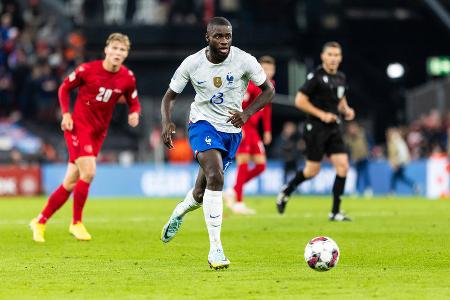 Dayot Upamecano (Frankreich) - Präsentierte sich in der französischen Auswahl als großer Unsicherheitsfaktor. Trug viel Schuld an der 0:2-Pleite gegen Dänemark. Die 'L'Équipe' schrieb sogar, er sei auf seiner Position 'verloren' gewesen. Gegen Österreich zuvor ohne Einsatz.