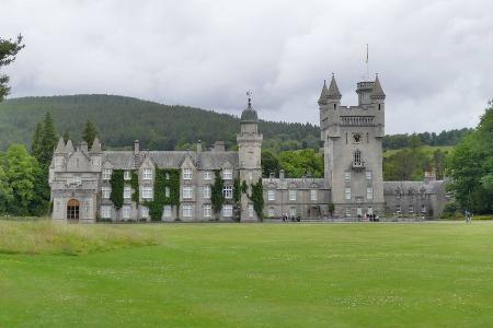 König Charles: Schloss Balmoral soll Gedenkstätte für Queen werden König Charles: Schloss Balmoral soll Gedenkstätte für Queen werden
