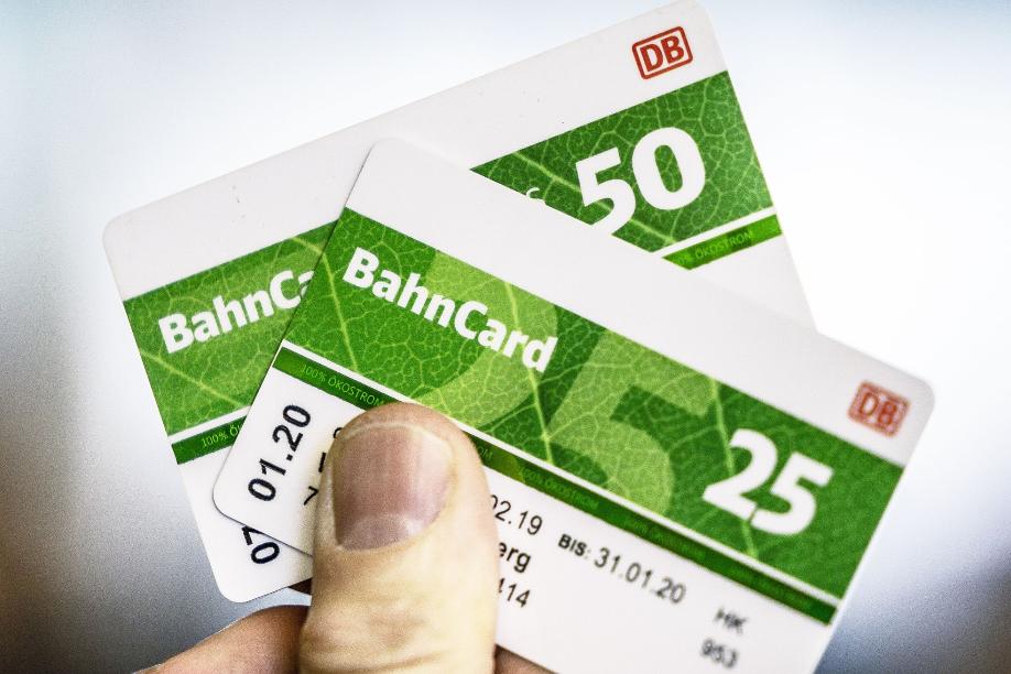 Die Bahncard der Deutschen Bahn wurde am 1. Oktober 1992 eingeführt.