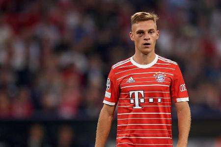 MITTELFELD: Joshua Kimmich - Note: 3,0 - War zwar bei den Torszenen nicht beteiligt, agierte aber als altbekannte Anspielstation im Mittelfeld. Neben der hohen Aktivität im Spielaufbau der laufstärkste Bayern-Spieler. Verzog in Hälfte eins einen vielversprechenden Freistoß etwas deutlich.