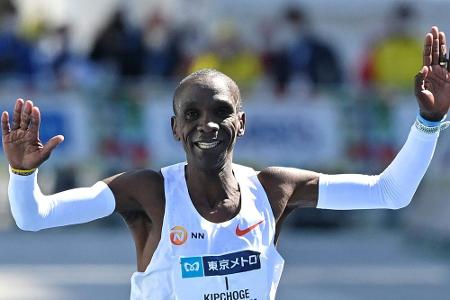 Berlin Marathon: Kipchoge knackt Weltrekord Berlin Marathon: Kipchoge knackt Weltrekord