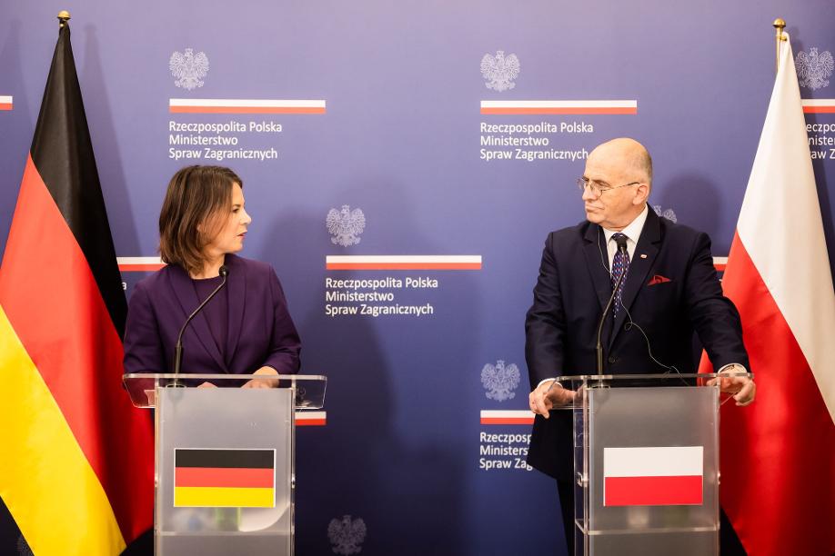 Außenministerin Annalena Baerbock mit ihrem polnischen Amtskollegen Zbigniew Rau in Warschau.