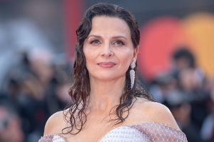 Für Frauen im Iran: Juliette Binoche und Co. schneiden ihre Haare ab