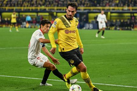 BVB vs. FC Sevilla: Noten und Einzelkritik - Am Dienstag bestritt Borussia Dortmund sein viertes Gruppenspiel in der Champions League. Gegen den FC Sevilla kam die Mannschaft in einer chancenarmen Partie nicht über ein 1:1 hinaus. Die Entscheidung um den Einzug ins Achtelfinale wurde somit vertagt. Alle BVB-Stars in der Einzelkritik: BVB vs. FC Sevilla: Noten und Einzelkritik - Am Dienstag bestritt Borussia Dortmund sein viertes Gruppenspiel in der Champions League. Gegen den FC Sevilla kam die Mannschaft in einer chancenarmen Partie nicht über ein 1:1 hinaus. Die Entscheidung um den Einzug ins Achtelfinale wurde somit vertagt. Alle BVB-Stars in der Einzelkritik: