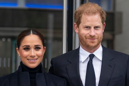Prinz Harry half Meghan in der 