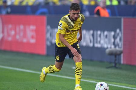 Thorgan Hazard (ab 71.) - ohne Bewertung - Ließ sich am Ball häufig in Richtung Seitenlinie abdrängen. Blieb deshalb im finalen Drittel zahnlos und ohne echte Torraumszenen.