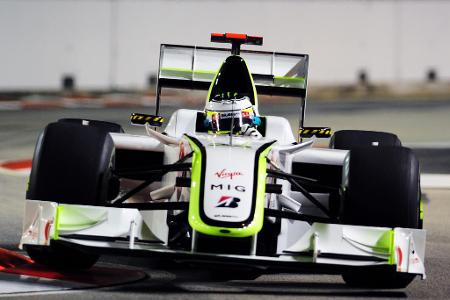 Jenson Button - Jenson Button profitiert 2009 von den Ideen des Superhirns Ross Brawn. Der Ingenieur entwickelt einen Doppeldiffusor, durch den der Brawn GP in den ersten sieben Rennen (sechs Siege) fast unschlagbar ist. Button baut ein Punkte-Polster auf, das bis zum Ende der Saison reicht.