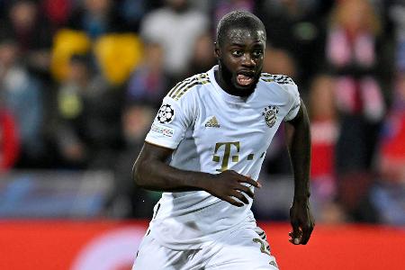 Dayot Upamecano (bis 70.) - Note: 3,0 - Wurde in seiner defensiven Zone lange nur selten vor Herausforderungen gestellt. Löste die wenigen Aufgaben zunächst durch aufmerksames Positionsspiel. Nach der Pause streute er allerdings wiederholt Unkonzentriertheiten ein, die immer größer wurden. Bot im Spielaufbau dafür gute Lösungen an.
