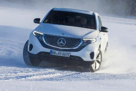 Mercedes EQC Schnee Eis Winter Drift Elektroauto