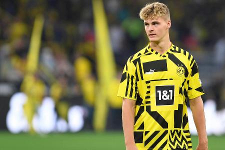 Tom Rothe (bis 45.) - Note: 4,0 - Stand erstmals in der Königsklasse in der Startelf der Borussia, wirkte aber insgesamt in vielen Szenen nervös. Wurde in den direkten Duellen von antrittschnellen Gegenspielern teilweise zu leicht überwunden. Machte seine Sache bei freien Bällen derweil ordentlich. Blieb spielerisch allerdings blass.