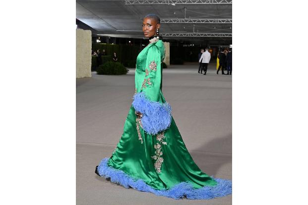 Der Preis für das Kleid des Abends ging zweifellos an Jodie Turner-Smith. Das Model trug eine spektakuläre Kreation von Gucci.