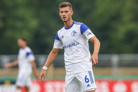 MITTELFELD: Tom Krauß (Leihe von RB Leipzig) | Note: 2,5 - Hat unter Kramer bislang eine Startelf-Garantie. Nach einiger Anlaufzeit ist der Mittelfeldmann mittlerweile ein konstanter Lichtblick beim FC Schalke. Identifiziert sich voll mit dem Verein.