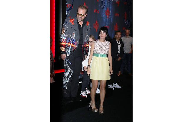 …Lily Allen und David Harbour wissen wir allerdings, dass Dating-Apps auch Promis das Glück in die Inbox schicken können. Das Paar lernte sich online kennen und heiratete 2020. Lange Zeit hatten sie s ...