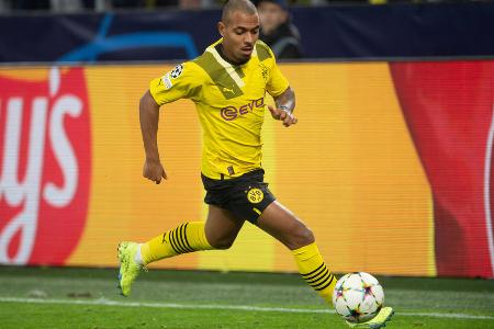 Donyell Malen (bis 68.) - Note: 3,0 - Nahm über die linke offensive Außenbahn immer wieder Tempo auf, bewies dabei immer das Auge für den Mitspieler. Probierte es allerdings selten selbst. Warum eigentlich nicht? Die Technik dazu hat er, wie er bei seinem guten Versuch in Minute 65 zeigte.