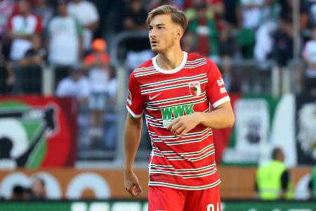 Lukas Petkov (ab 46.) - Note: 4,0 - Rückte schon zur Pause in die Mannschaft und übernahm den linken Flügel. Konnte sich aber kaum einmal zeigen. War in seinen Szenen viel auf Sicherheit bedacht, blieb deshalb ungefährlich.