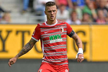 Jeffrey Gouweleeuw - Note: 5,5 - Schob in vielen Szenen aggressiv mit ins Mittelfeld, um dort Musiala in Empfang zu nehmen. Fand aber in keiner Spielphase das nötige Timing. Kam in fast allen wichtigen Aktionen zu spät, in der Zuordnung gerade nach dem Seitenwechsel teilweise katastrophal.