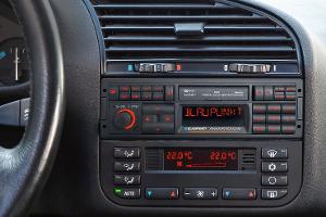 Autoradio-Klassiker mit DAB und Bluetooth