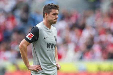 Raphael Framberger (ab 82.) ohne Bewertung - Sollte die Abwehr kurz vor dem Ende stabilisieren, wirkte aber ebenfalls planlos. Vor dem letzten Gegentor überrascht.