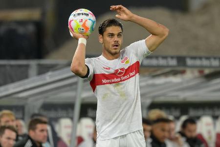 ABWEHR: Konstantinos Mavropanos - Note: 5,0 - War beim VfB in der chaotischen Anfangsphase noch der besten Abwehrspieler. Setzte zumindest vereinzelt Zeichen und wirkte deutlich aggressiver als seine Nebenleute. Wenn die Dortmunder aufs Tempo drückten und außen überliefen, bekam er seine Gegner aber vielfach nicht gestellt. Vor dem 0:3 komplett ohne Zugriff. Im zweiten Durchgang teilweise ebenfalls vogelwild.