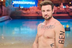 "RTL Wasserspiele": Benjamin Melzer gewinnt erste "Goldene Badekappe"