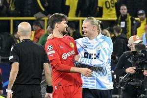 Kobel als unwissender BVB-Held: "Sind wir weiter?"