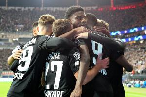 Der Traum lebt: Frankfurt darf aufs Achtelfinale hoffen