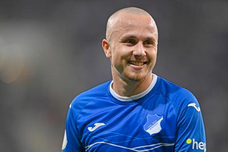 Angelino - Note: 2,5 - Der Ex-Leipziger machte vor allem in den ersten 20 Minuten mächtig Dampf auf dem linken Flügel. Schon nach einer Minute drängte er gefährlich in den Münchner Strafraum ein. Später bekamen ihn die Bayern besser unter Kontrolle. Ein potenzieller Unterschiedsspieler.
