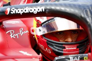 Formel 1: Ferrari dominiert das erste Training