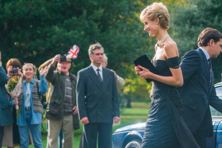 Elizabeth Debicki sorgt mit Diana-Kleid für Elizabeth Debicki sorgt mit Diana-Kleid für