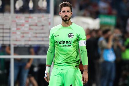Eintracht Frankfurt - TOR: Kevin Trapp - Note: 4,5 - Bekam zwei recht zentrale Schüsse auf sein Tor und konnte beide nicht abwehren. Gerade beim ersten Gegentor ist der Schlussmann nicht von einer Teilschuld zu befreien (21.). Blieb ansonsten ohne gute Szenen auf der Linie.