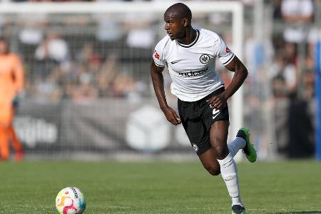 Evan Ndicka - Note: 3,0 - Beim ersten Gegentor fehlte ihm als letzter Verteidiger die richtige Zuordnung gegen Brandt. Machte danach aber ein solides Spiel. Bot wenig klare Möglichkeiten an, gewann aber nicht jeden Zweikampf.