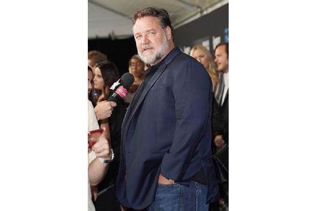 Die Rivalität zwischen Jean Valjean und Inspector Javert in 'Les Misérables' ist legendär. Ihre Darsteller indes sind schon lange die besten Kumpel…