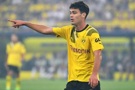 Giovanni Reyna (bis 62.) - Note: 4,0 - Deutete in manchen Momente Spielfreude an. Suchte den Weg zum Tor und bewies Übersicht im Passspiel. Passte sich aber zu häufig dem überschaubaren Niveau des BVB an.