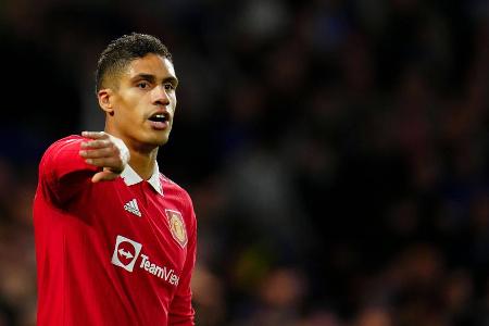 Raphael Varane (Frankreich) - Unter Tränen verließ Varane nach seiner Beinverletzung Ende Oktober das Spielfeld. Wohl bereits in der Vorahnung, dass diese den Abwehrspieler von Manchester United von der Reise nach Katar abhalten wird.