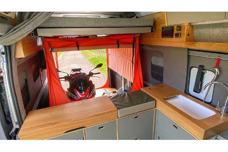  Rocket Camper Moto