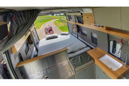  Rocket Camper Moto