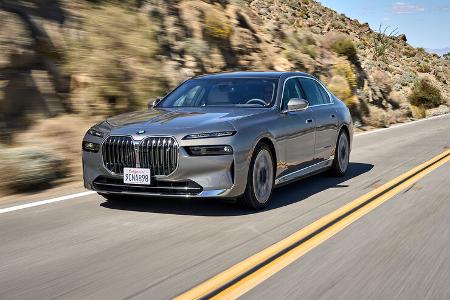 BMW i7