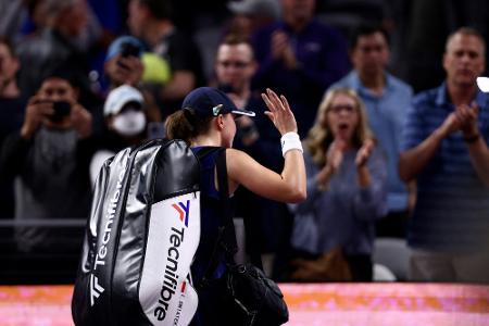 Tennis: Swiatek verpasst Endspiel bei WTA-Finals Tennis: Swiatek verpasst Endspiel bei WTA-Finals