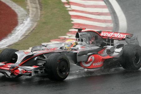 P5: Lewis Hamilton (McLaren-Mercedes) - 1:34:49.446h