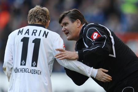 'Von 25 Journalisten in Gladbach haben vielleicht zwei den Wert von Tomáš Galásek erkannt. Der schießt zwar kaum Tore und ist auch kein Marko Marin, der auf drei Quadratmetern vier Mann ausspielt, worauf die Fans zu Recht vor Freude zu onanieren beginnen. Aber er verfügt über die Qualität, seine Mitspieler glänzen zu lassen.' (Nach seinem Rücktritt bei der Borussia 2009)