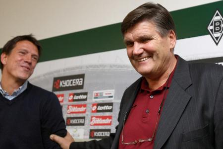 'Der kam nach dem 2:2 in unsere Kabine und wollte sein Trikot tauschen. Da habe ich ihm gesagt: 'Du bekommst keins. In der nächsten Saison hast Du davon Tausende.' Er hat nicht gelacht. Prüfung nicht bestanden - der hat keinen Humor.' (Auf die Frage, warum Daniel Felgenhauer nicht zu Gladbach wechselt)