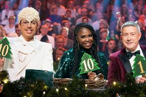 "Let's Dance": Fünf Promis tanzen in der Weihnachtsshow um den Sieg