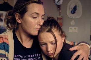 Kate Winslet: Erstes Foto mit Tochter Mia Threapleton vor der Kamera