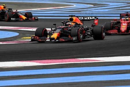 Formel 1: Dreikampf an der Spitze - Vettel in den Top 10 Formel 1: Dreikampf an der Spitze - Vettel in den Top 10