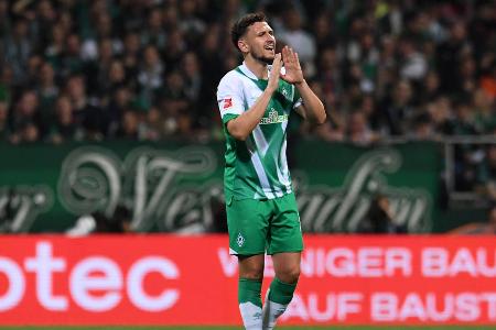 Milos Veljkovic (bis 45.) - Note: 5,0 - Schaffte es nur selten, der Werder-Dreierkette Stabilität zu verleihen. Traf viele falsche Entscheidungen auf der letzten Linie. Vor dem dritten und vierten Bayern-Tor fehlte er komplett. Blieb zur Pause in der Kabine.
