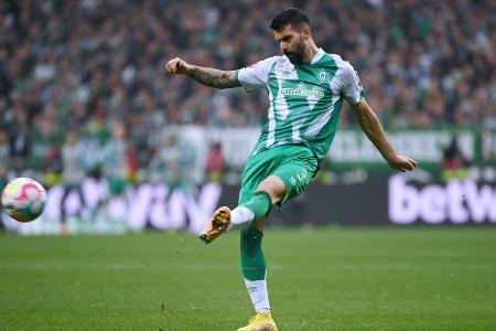 Anthony Jung - Note: 3,5 - Startete mit einem schweren Fehler im Spielaufbau, den der Gegner sofort zur Führung nutzte (6.). Machte den Aussetzer nur wenig später wieder gut, als er überlegt zum 1:1 einnetzte (10.). Auch sonst mit einigen überlegten Aktionen am Ball. Defensiv hatte er seine Seite recht gut im Griff, bis in den letzten zehn Minuten noch zwei Tor über links fielen.